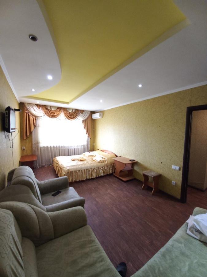 1 комн кв остановка дворец спорта строитель, рядом с улицей химиков Apartment Cherkasy